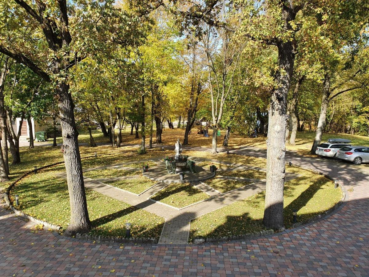 Linkuva Manor Apartment Kaunas Ngoại thất bức ảnh